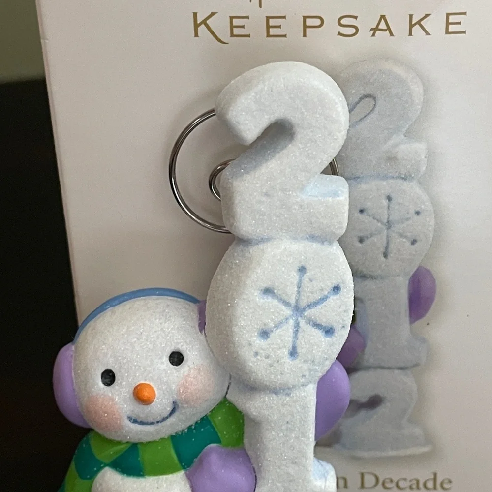 HALLMARK FROSTY FUN DECADE 2012 CHRISTMAS KEEPSAKE ORNAMENTS #3 SERIES SNOWMAN